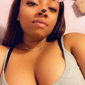 Meet your Posher, Kyla